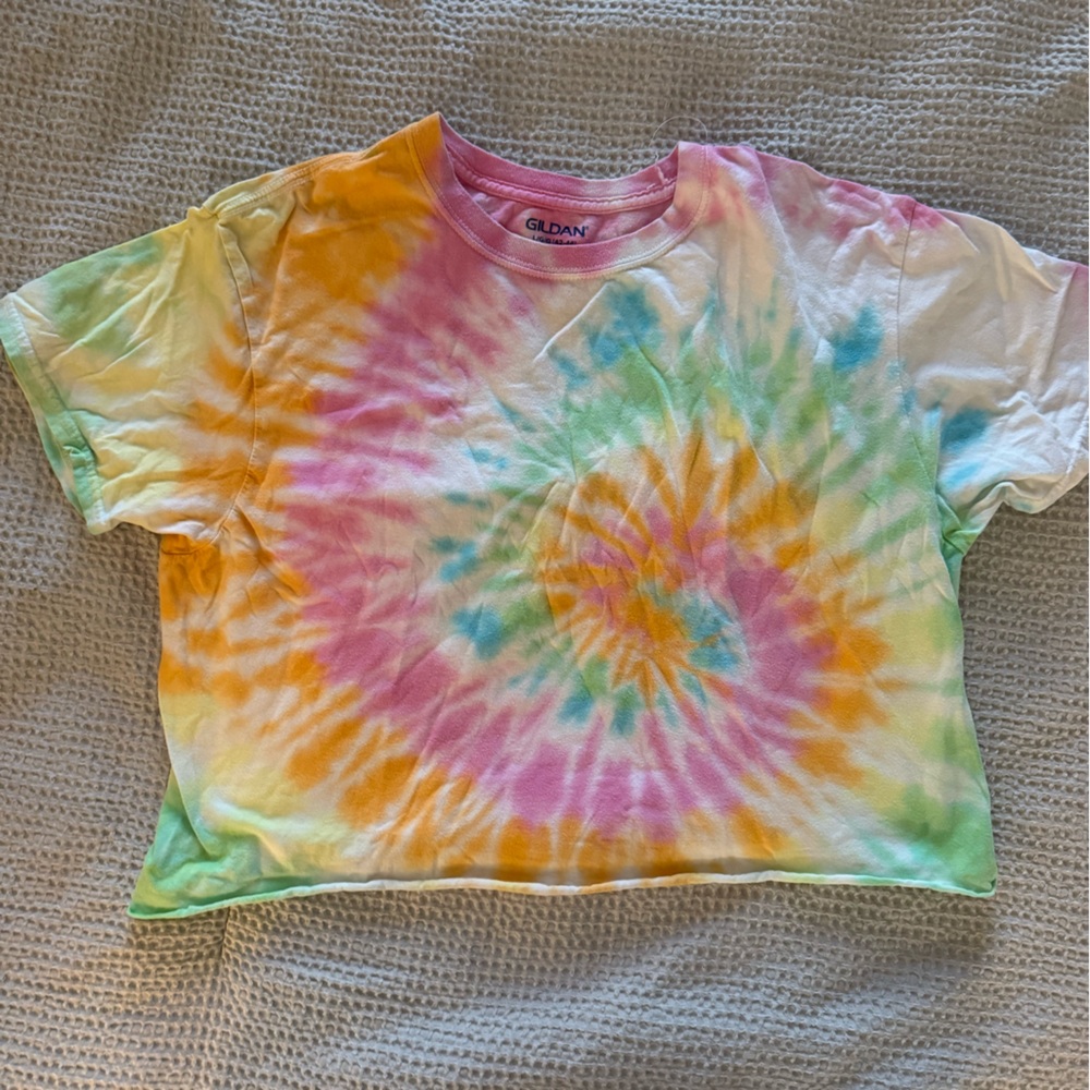 ✨5 for $25✨ Self Tie-Dyed Crop T-Shirt